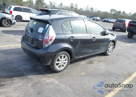 2014 Toyota Prius C Three из США, поврежденный, VIN JTDKDTB38E1071020